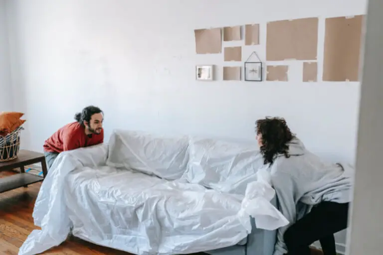 spostare divano pesante