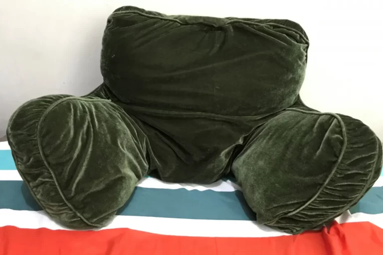 cuscino per guardare la tv a letto