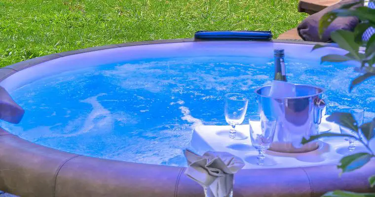 Le migliori piscine idromassaggio da esterno e come scegliere la tua 17 minipiscine idromassaggio